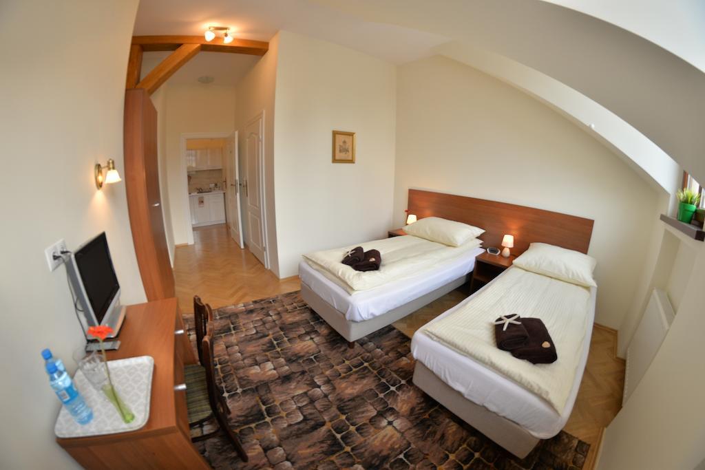 Royal Route 29 Comfort Rooms คราคูฟ ห้อง รูปภาพ