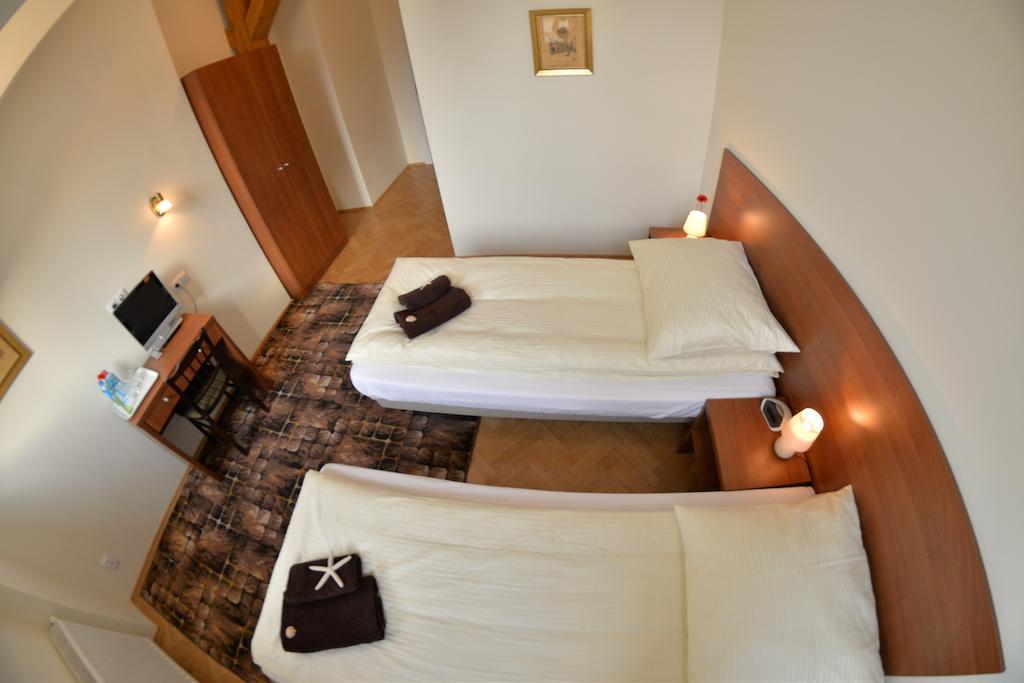 Royal Route 29 Comfort Rooms คราคูฟ ห้อง รูปภาพ