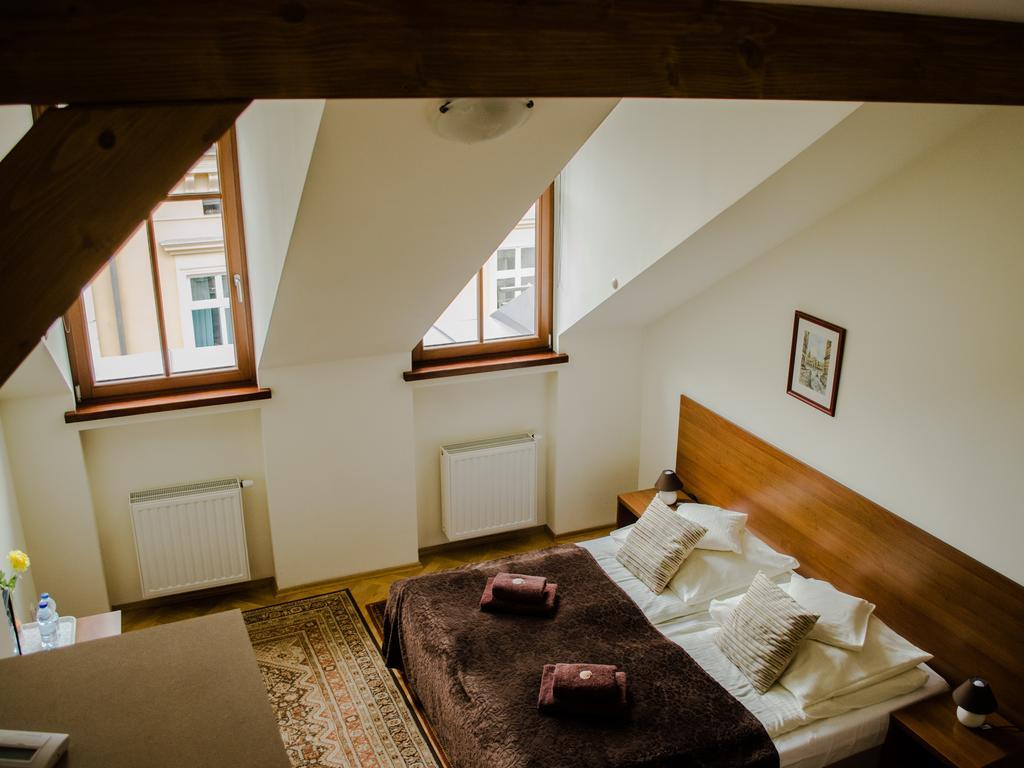 Royal Route 29 Comfort Rooms คราคูฟ ภายนอก รูปภาพ