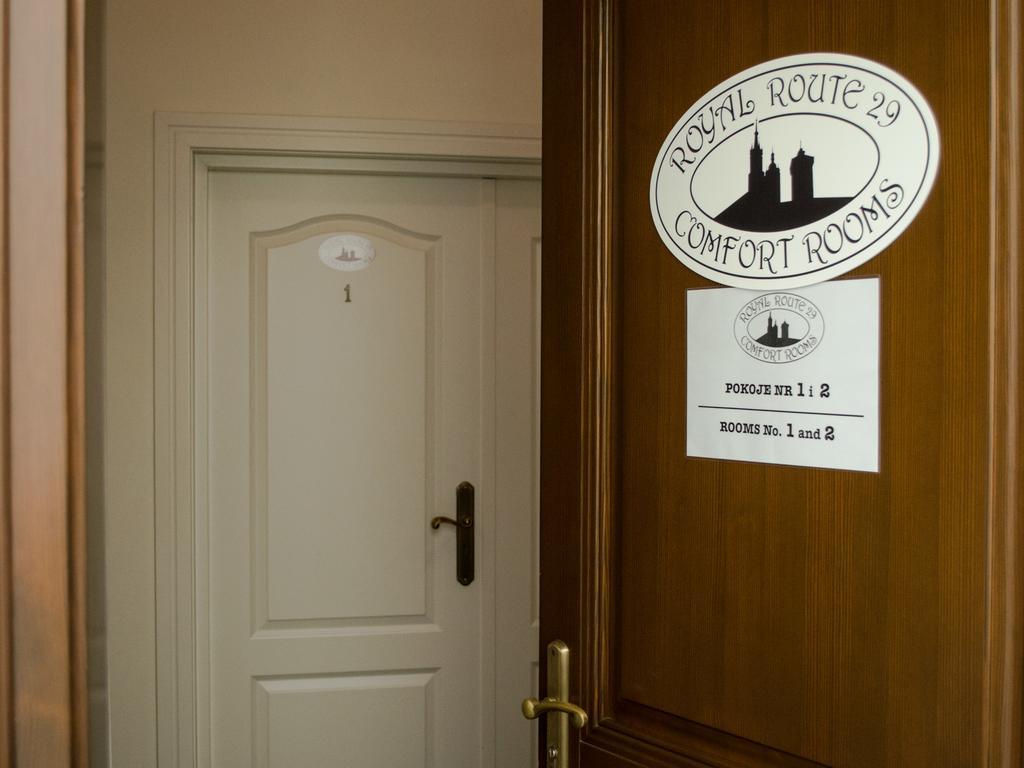 Royal Route 29 Comfort Rooms คราคูฟ ภายนอก รูปภาพ