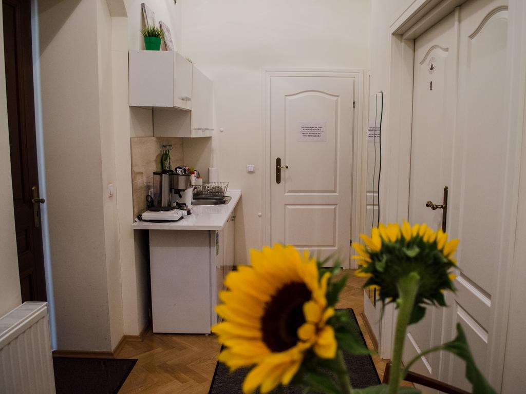 Royal Route 29 Comfort Rooms คราคูฟ ภายนอก รูปภาพ