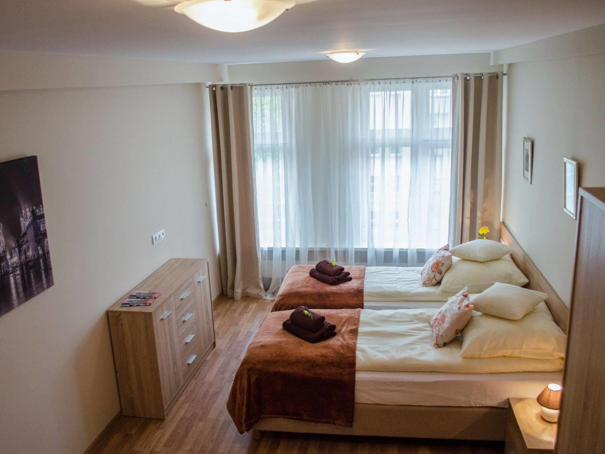 Royal Route 29 Comfort Rooms คราคูฟ ภายนอก รูปภาพ
