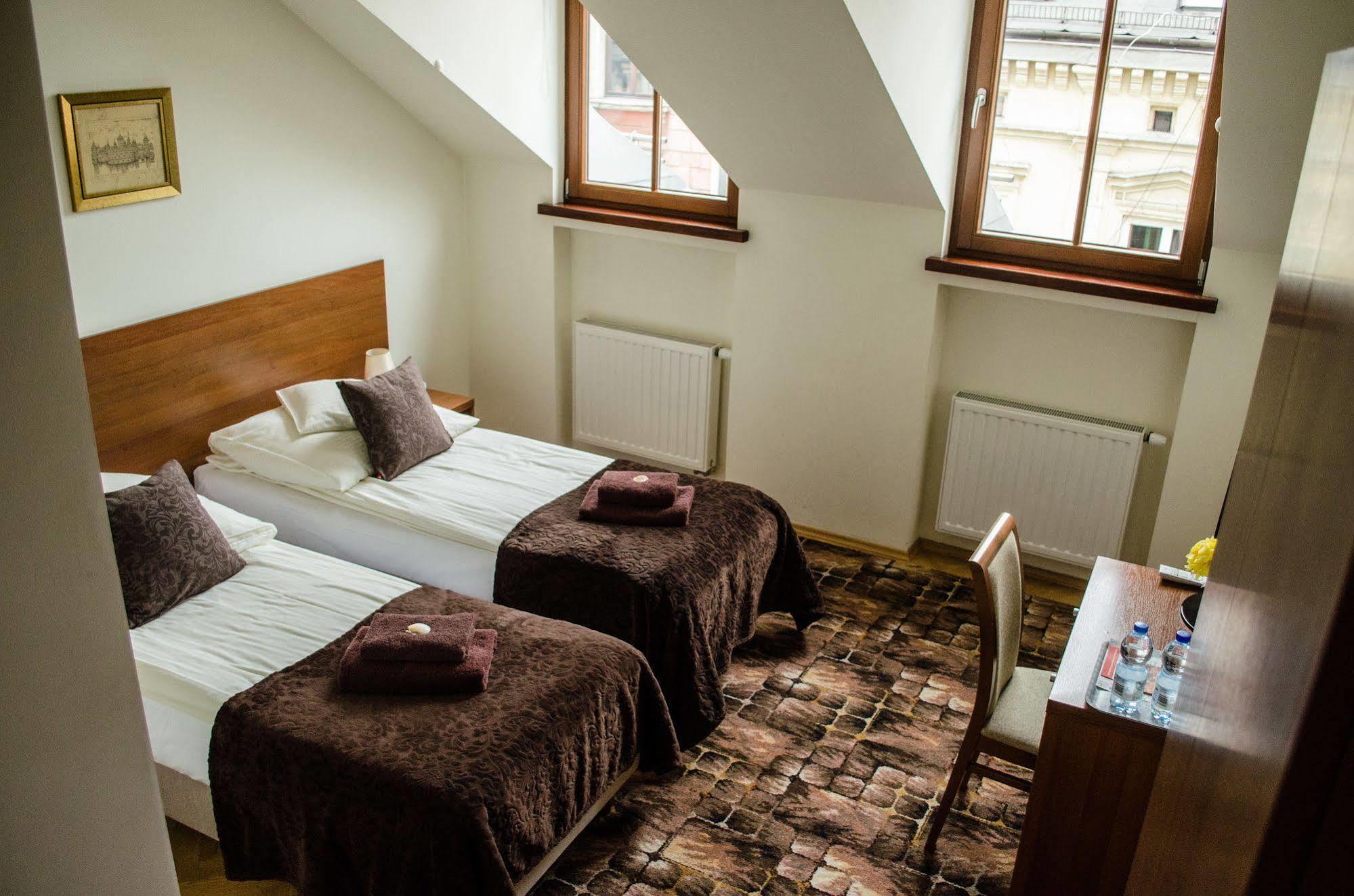 Royal Route 29 Comfort Rooms คราคูฟ ภายนอก รูปภาพ